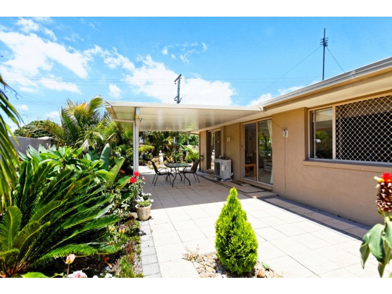 36 Vatakoula Parade, Mermaid Waters QLD 4218