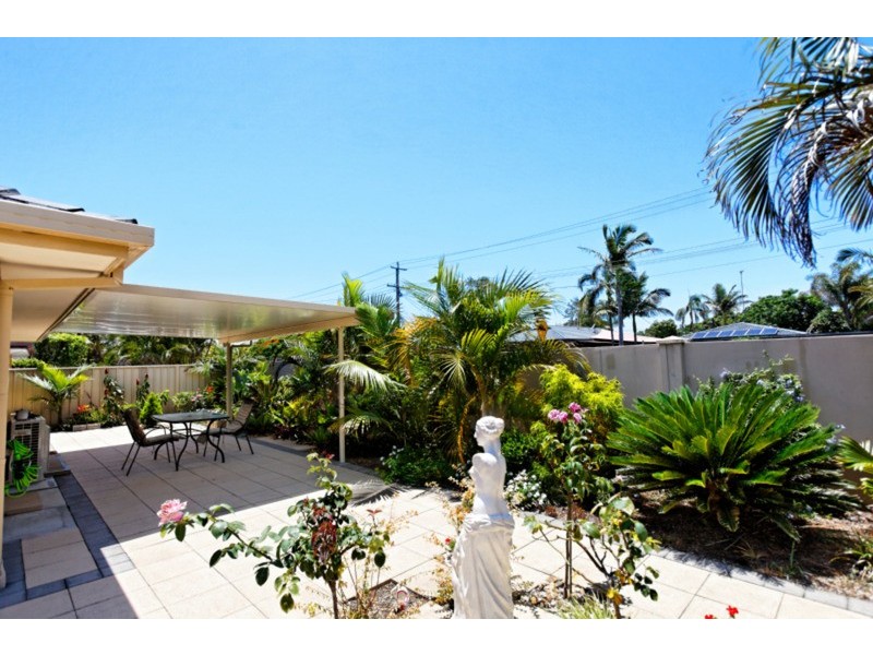 36 Vatakoula Parade, Mermaid Waters QLD 4218