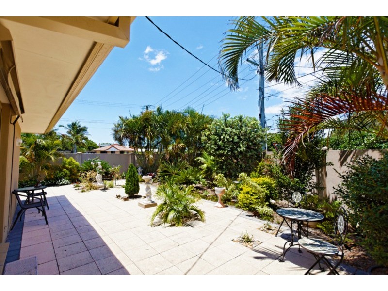 36 Vatakoula Parade, Mermaid Waters QLD 4218