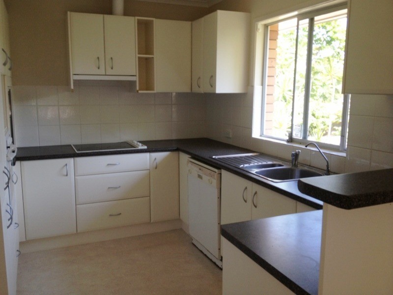 6 Joden  Place, Southport QLD 4215