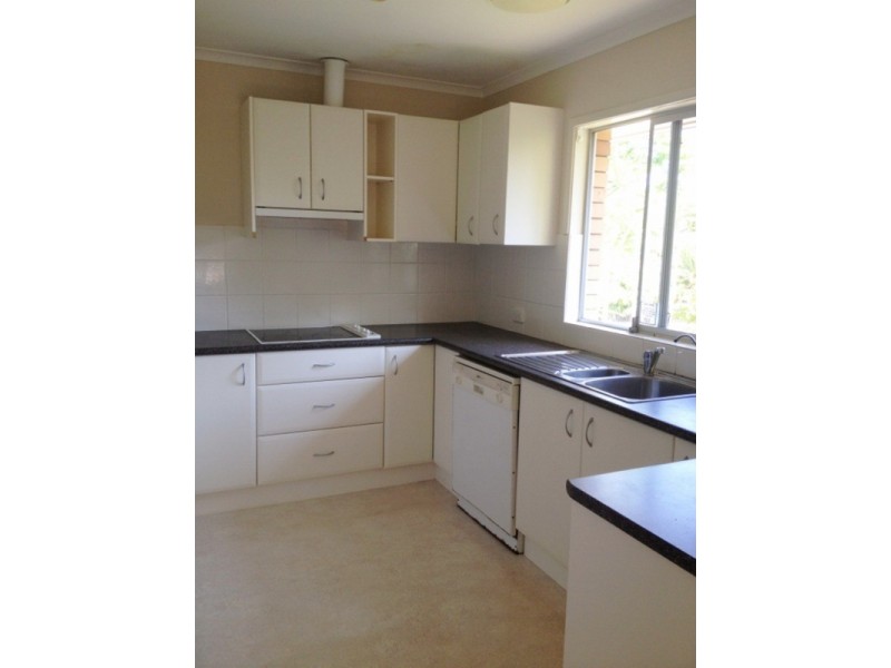 6 Joden  Place, Southport QLD 4215