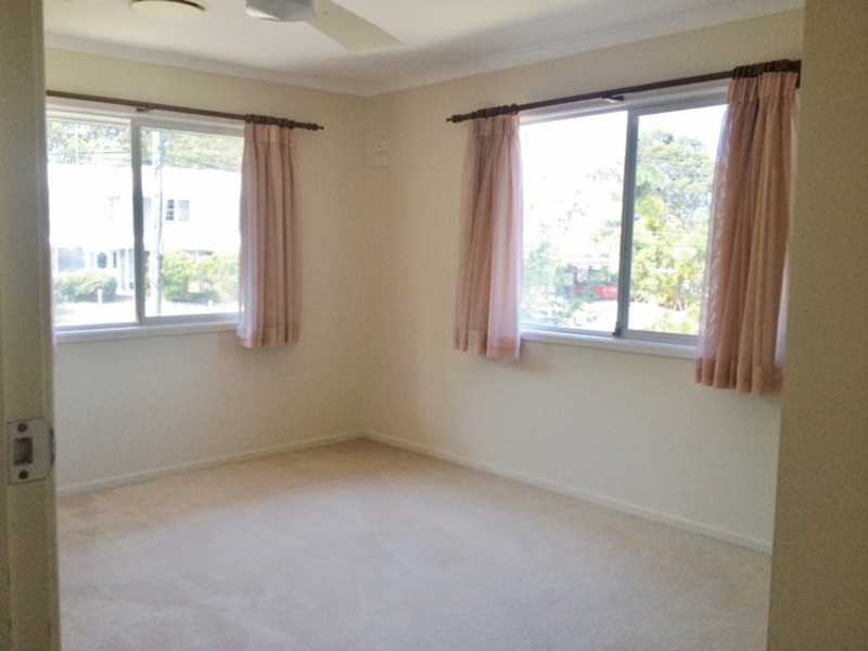 6 Joden  Place, Southport QLD 4215