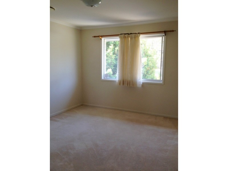 6 Joden  Place, Southport QLD 4215