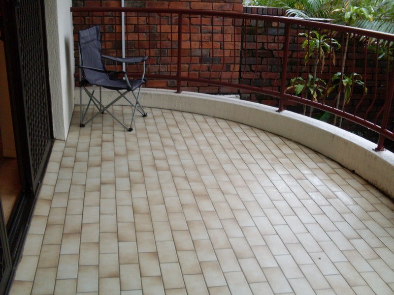 2/268 Stanhill Drive, Chevron Island QLD 4217