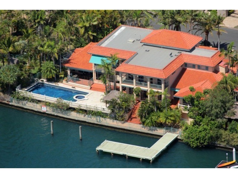 113 Commodore Drive, Paradise Waters QLD 4217