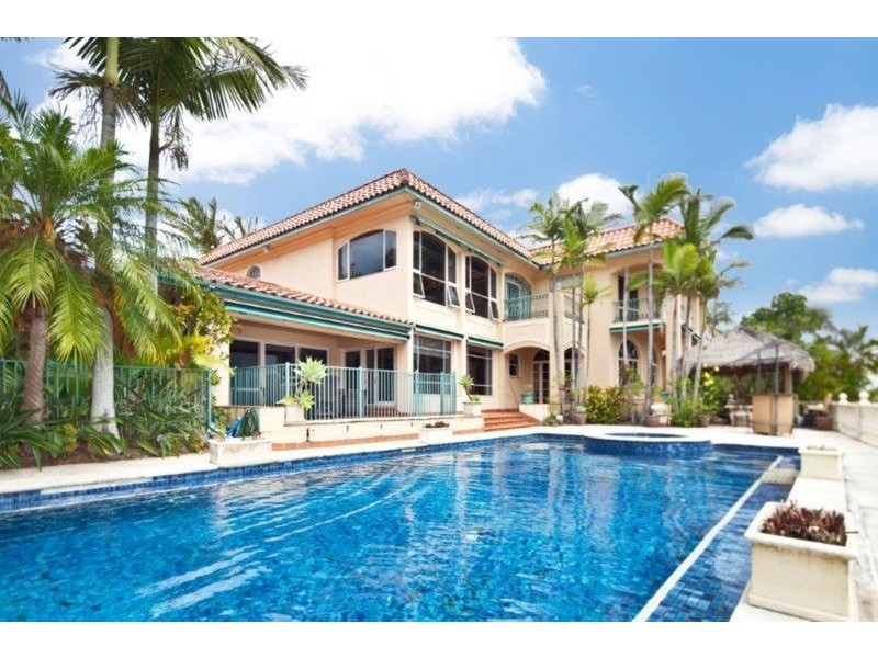 113 Commodore Drive, Paradise Waters QLD 4217