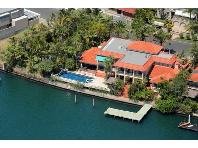 113 Commodore Drive, Paradise Waters QLD 4217