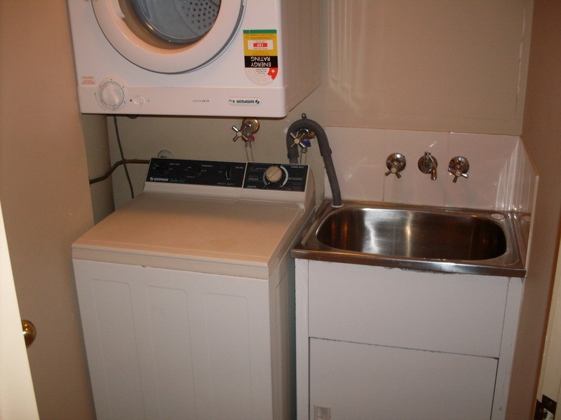 3/12 Tarcoola  Crescent, Surfers Paradise QLD 4217