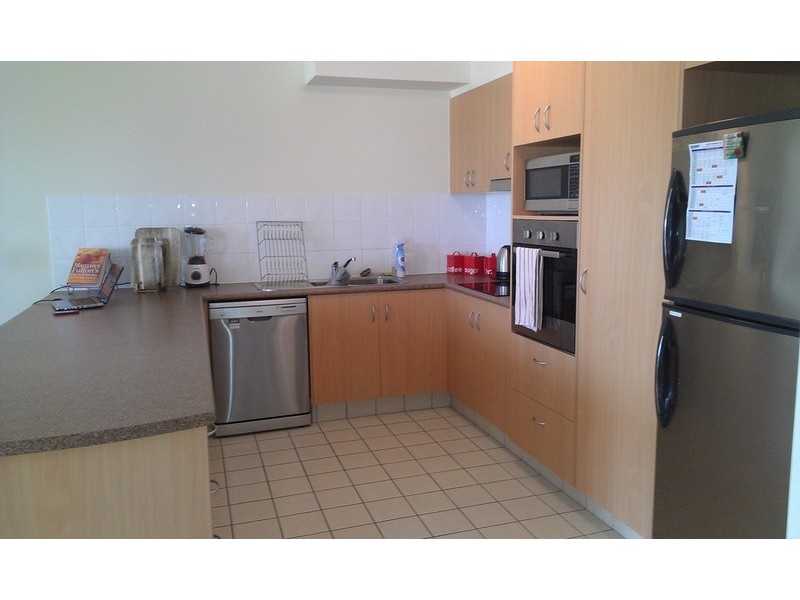 12/4 Proud  Street, Labrador QLD 4215