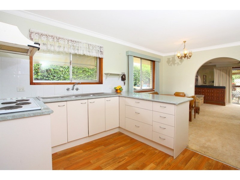 6 Dunbarton Avenue, Sorrento QLD 4217