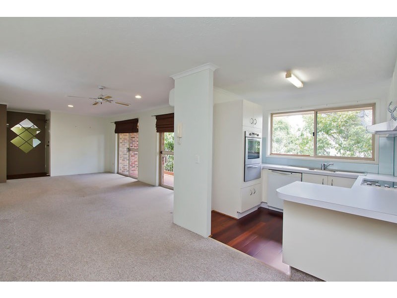 32 Meron Street, Southport QLD 4215