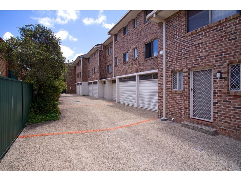 32 Meron Street, Southport QLD 4215