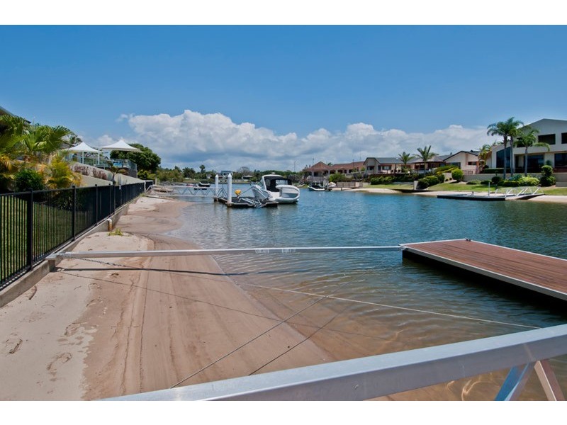 11 St Raphael Terrace, Sorrento QLD 4217