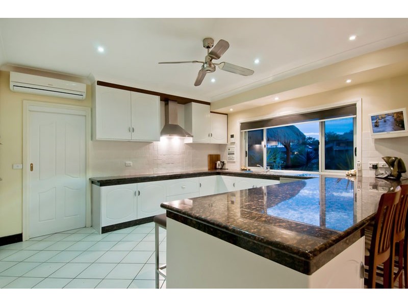 11 St Raphael Terrace, Sorrento QLD 4217