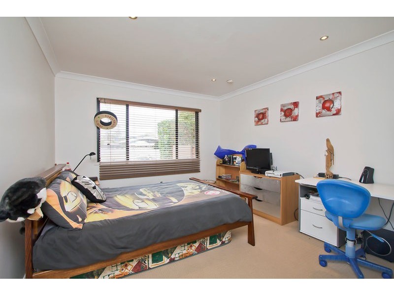 40 Brindisi Avenue, Isle Of Capri QLD 4217