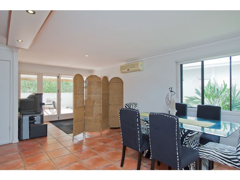 40 Brindisi Avenue, Isle Of Capri QLD 4217