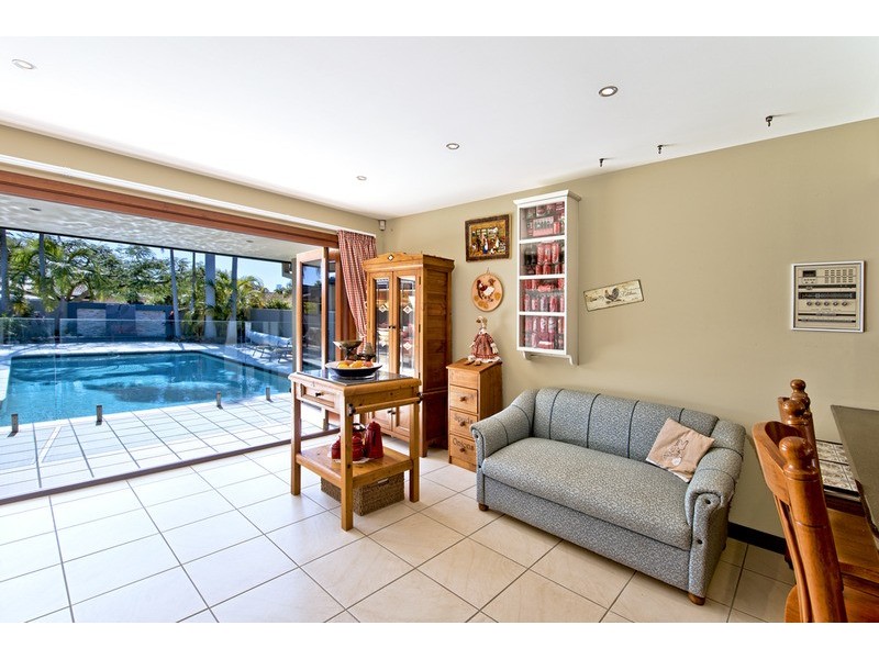 32 Emu Court, Sorrento QLD 4217