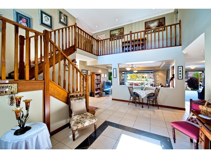 32 Emu Court, Sorrento QLD 4217