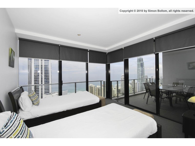 9 Ferny Avenue, Surfers Paradise QLD 4217