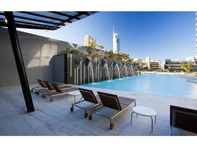 9 Ferny Avenue, Surfers Paradise QLD 4217