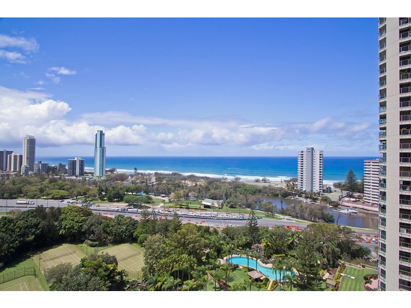 81 “Atlantis West”/2 Admiralty  Drive, Paradise Waters QLD 4217
