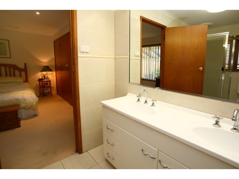 5 Kilkenny Court, Sorrento QLD 4217