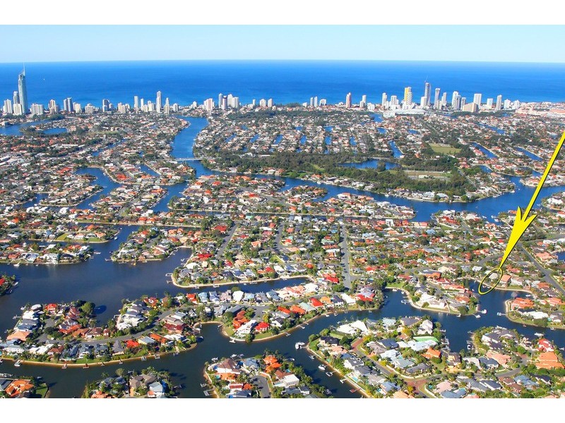 8 Larne  Avenue, Sorrento QLD 4217