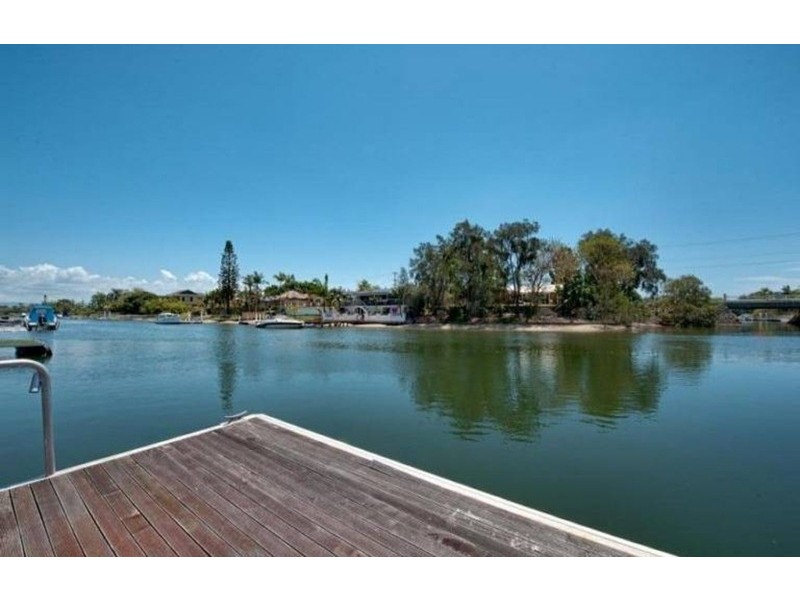 19 Rapallo Avenue, Isle Of Capri QLD 4217