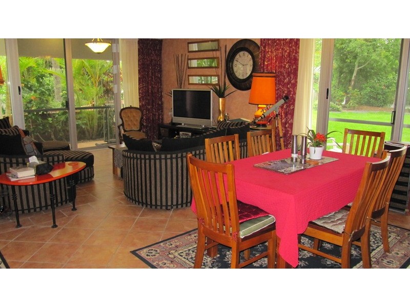 “Anchorage” 32 Riverview Parade, Surfers Paradise QLD 4217
