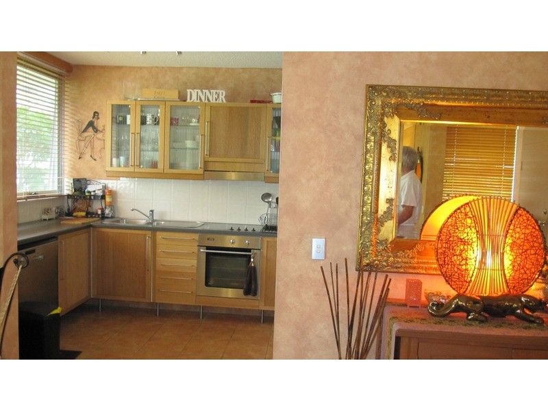 “Anchorage” 32 Riverview Parade, Surfers Paradise QLD 4217