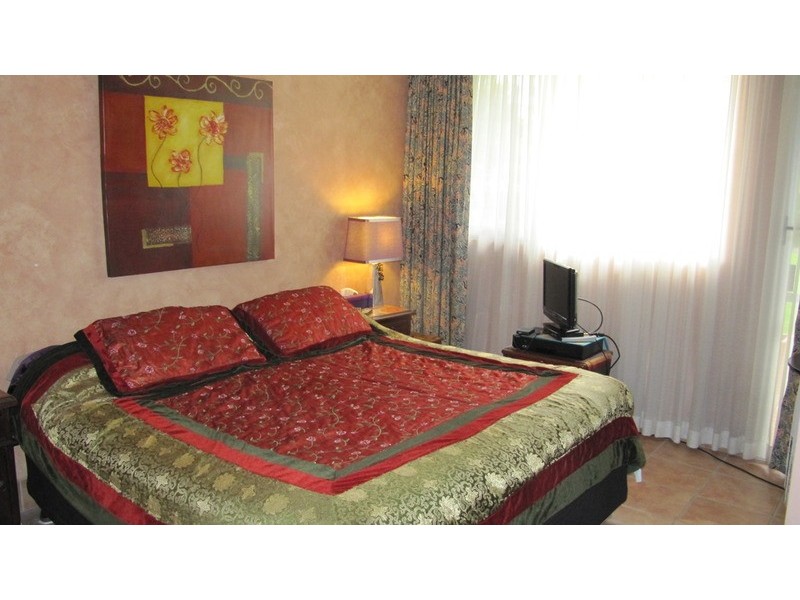 “Anchorage” 32 Riverview Parade, Surfers Paradise QLD 4217