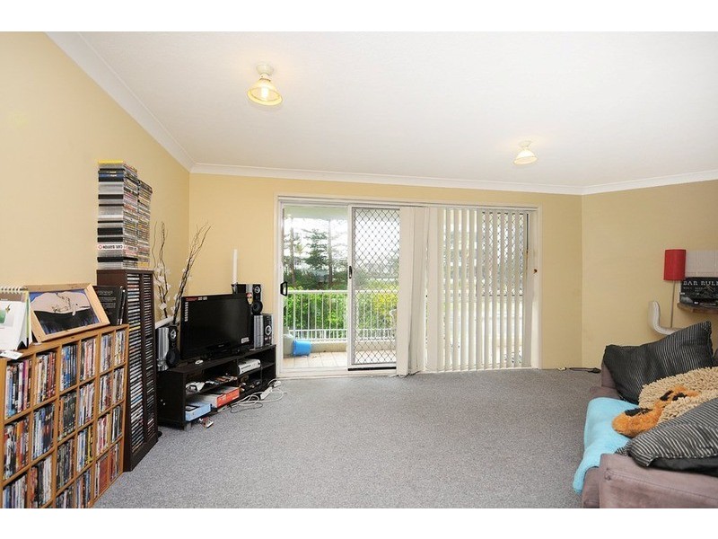 1/65 Old Burleigh Road, Surfers Paradise QLD 4217