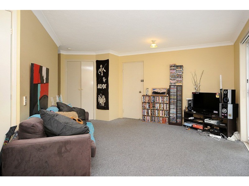 1/65 Old Burleigh Road, Surfers Paradise QLD 4217