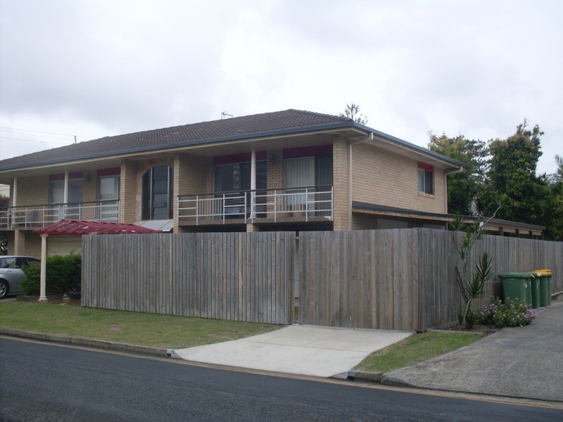 2/5 Sunset  Boulevard, Surfers Paradise QLD 4217