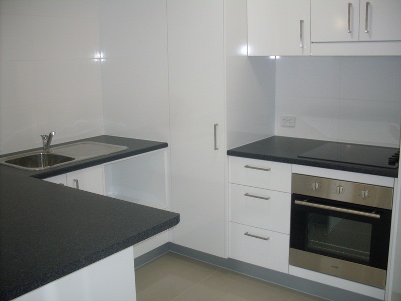 3/5 Sunset  Boulevard, Surfers Paradise QLD 4217