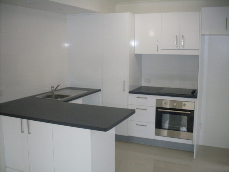 3/5 Sunset  Boulevard, Surfers Paradise QLD 4217