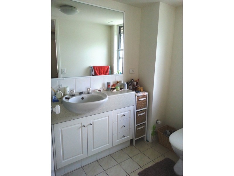 27 Walton  Street, Southport QLD 4215