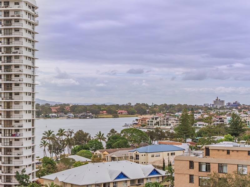 19 Riverview Parade, Surfers Paradise QLD 4217