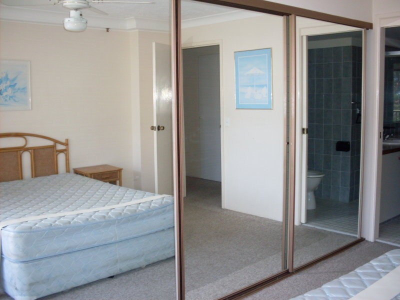 5 Enderley Aveune, Surfers Paradise QLD 4217