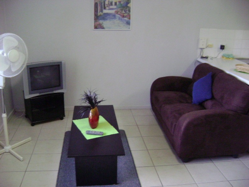 3/22 Leonard Avenue, Surfers Paradise QLD 4217