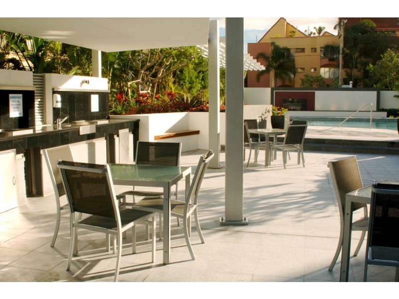 ‘Artique’ 18 Enderley Avenue, Surfers Paradise QLD 4217