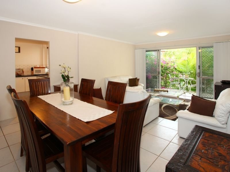 25 Genoa Street, Surfers Paradise QLD 4217