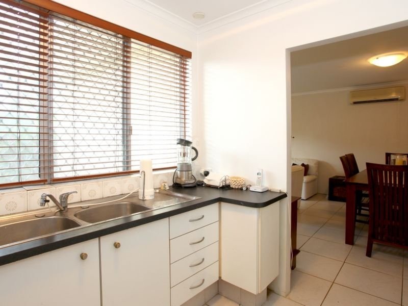 25 Genoa Street, Surfers Paradise QLD 4217