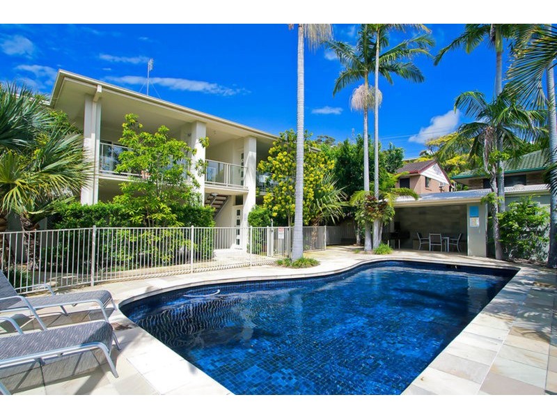 10/27 Gordon  Street, Labrador QLD 4215