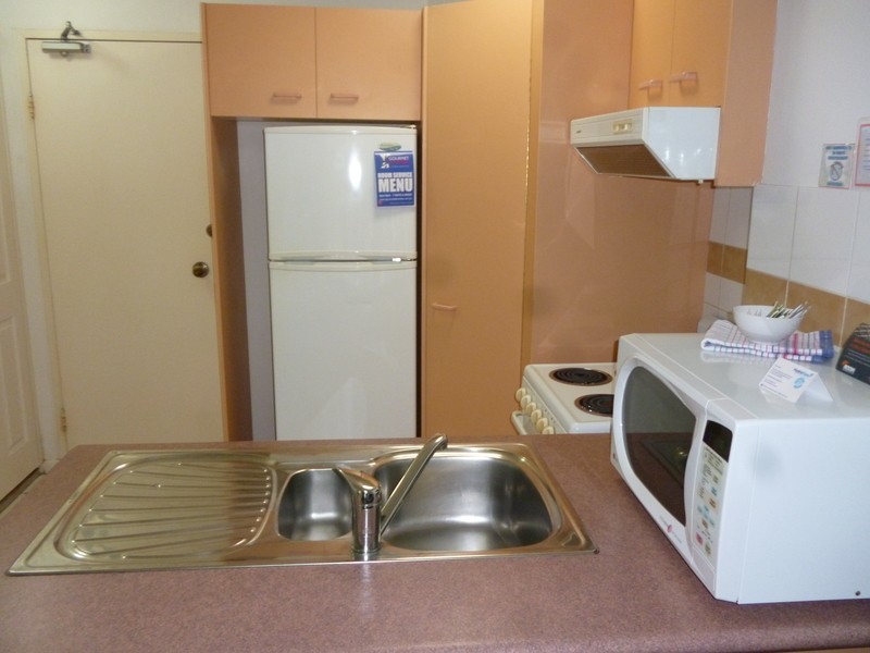 25 Markwell Avenue, Surfers Paradise QLD 4217