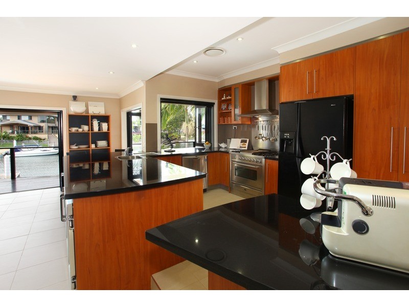 23 Tosti  Street, Sorrento QLD 4217