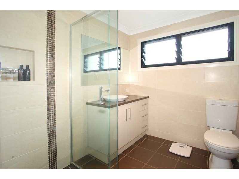 23 Tosti  Street, Sorrento QLD 4217