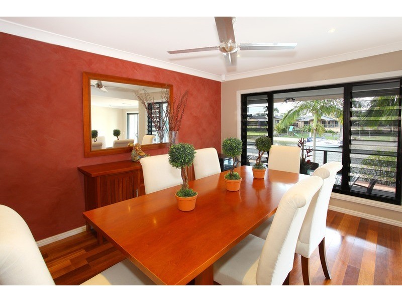 23 Tosti  Street, Sorrento QLD 4217