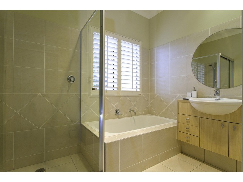 7/2363 Gold Coast Highway, Mermaid Beach QLD 4218