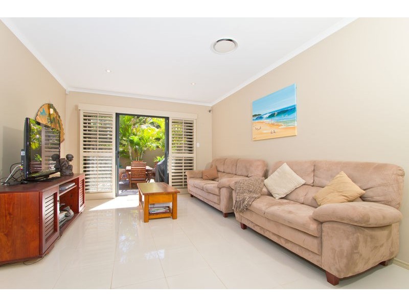 37 Montana Road, Mermaid Beach QLD 4218
